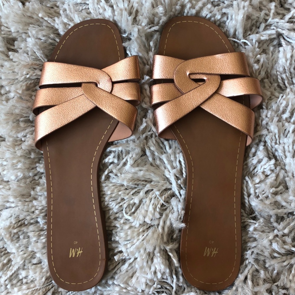 Rose Gold flip flops with knot front